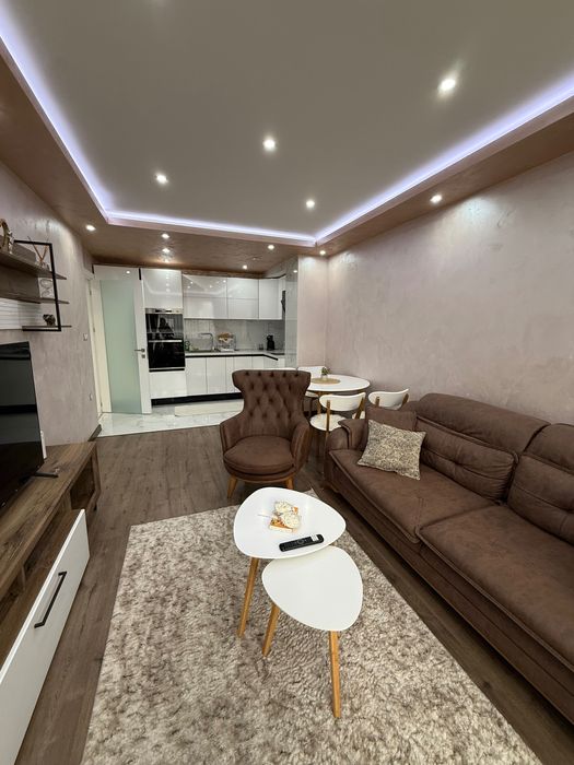 RICH 3 Apartment / апартамент за нощувки Пловдив