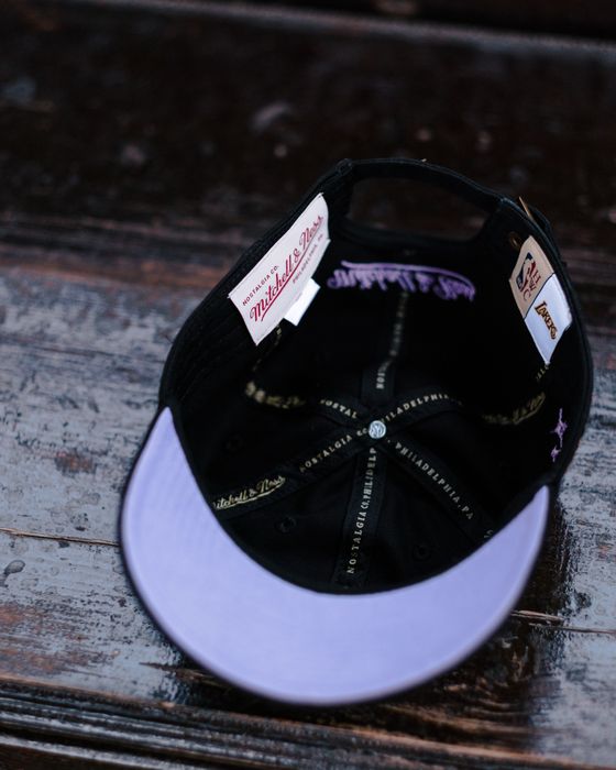 Cap snapback sapca hat LA Lakers NBA Mitchell & Ness cotton black