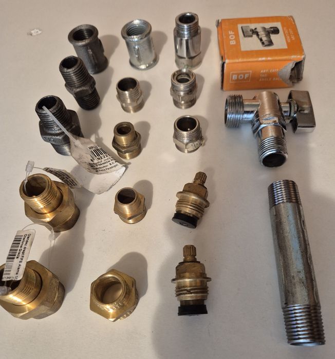 Lot diverse piese/accesorii instalații absolut noi
