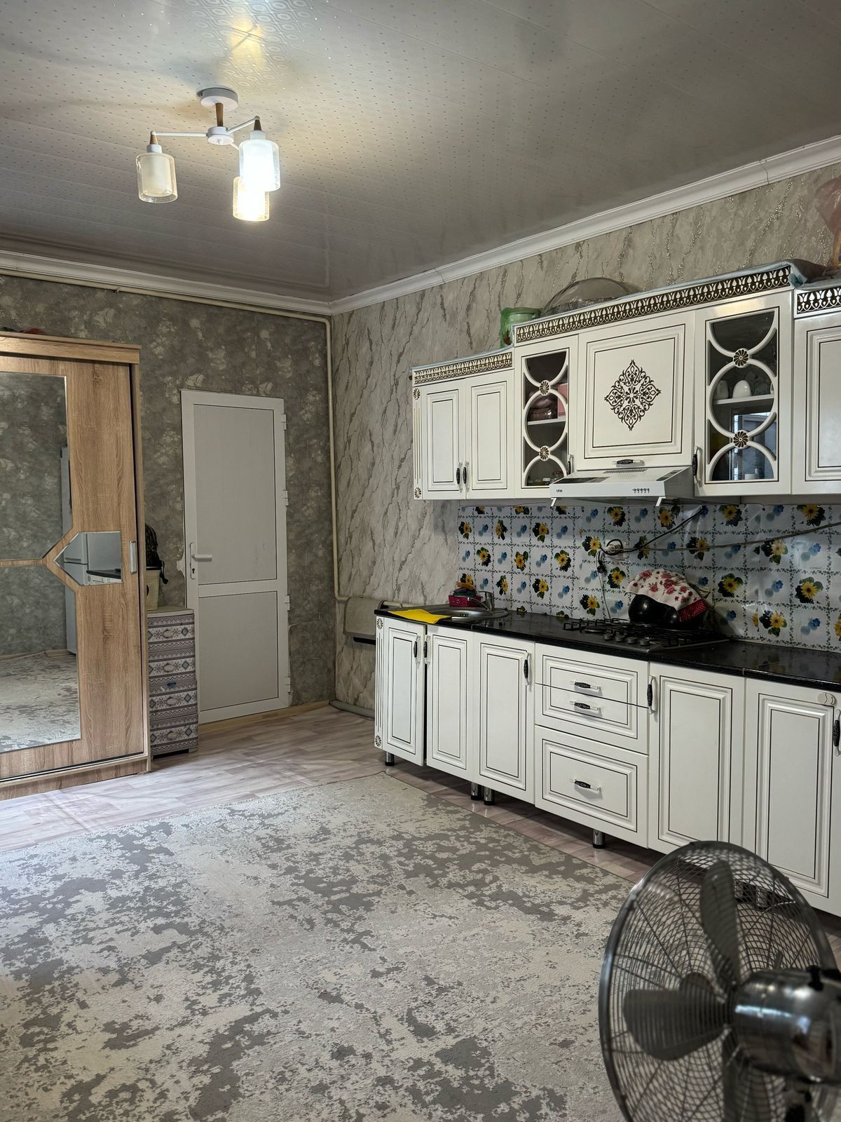 Үй сатылады тез арада