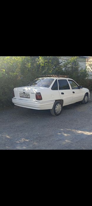 Daewoo racer сотилади