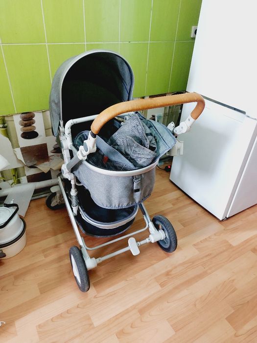 Продаю коляску 38000т