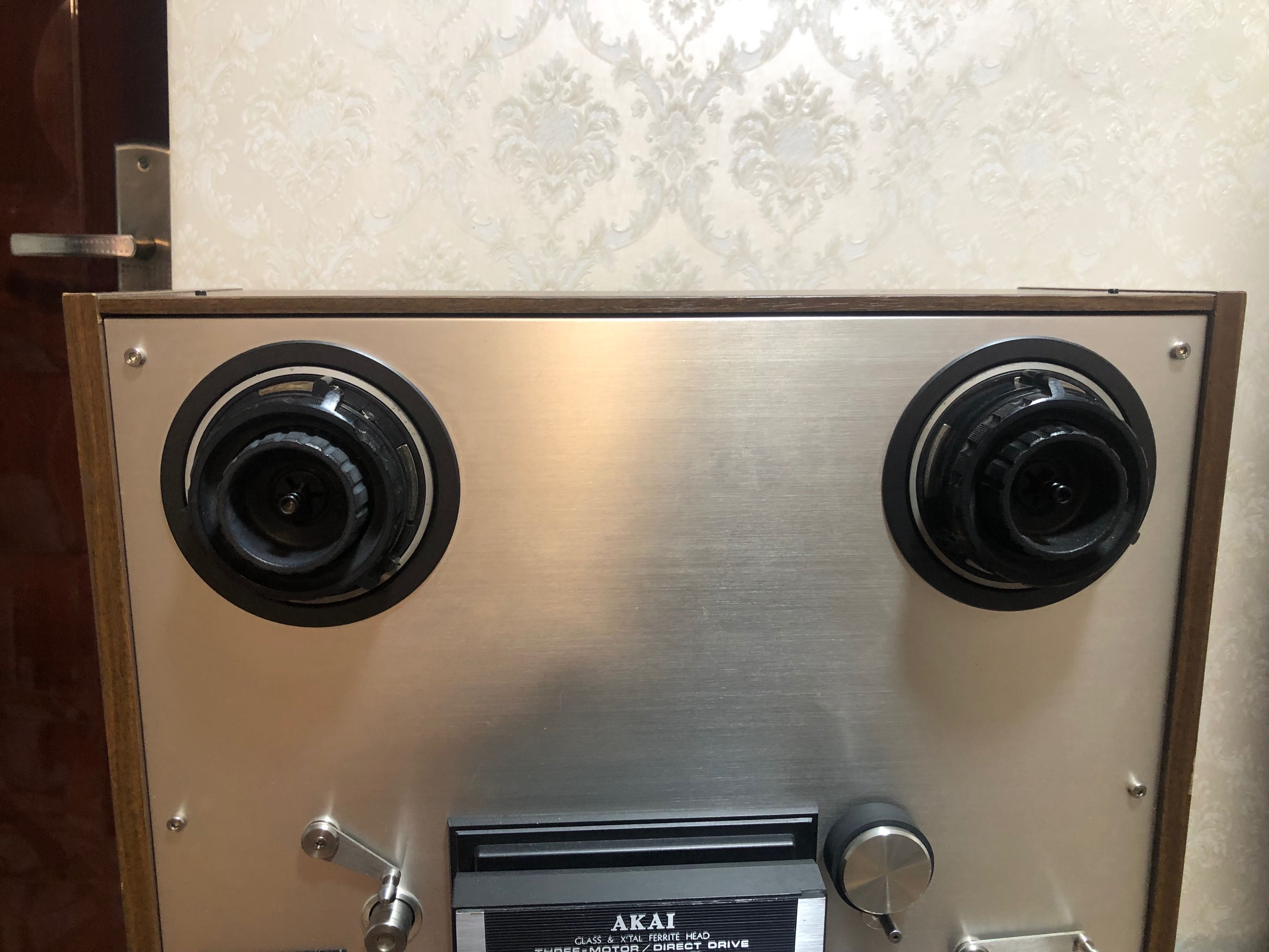 Vintige magnetofon Akai Gx 630 D