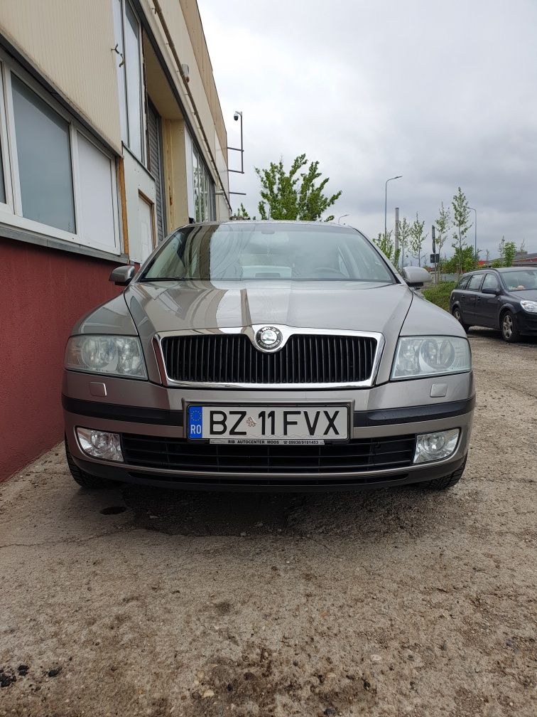 Vând SKODA OCTAVIA 2 . FSI. An 2007 - benzină