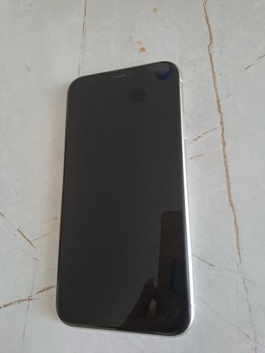 IPhone 11 с коробкой