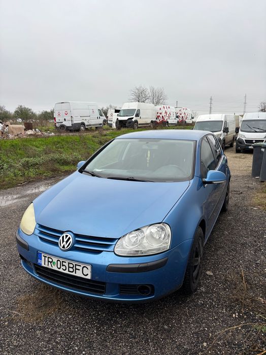 Vând Volkswagen Golf 5