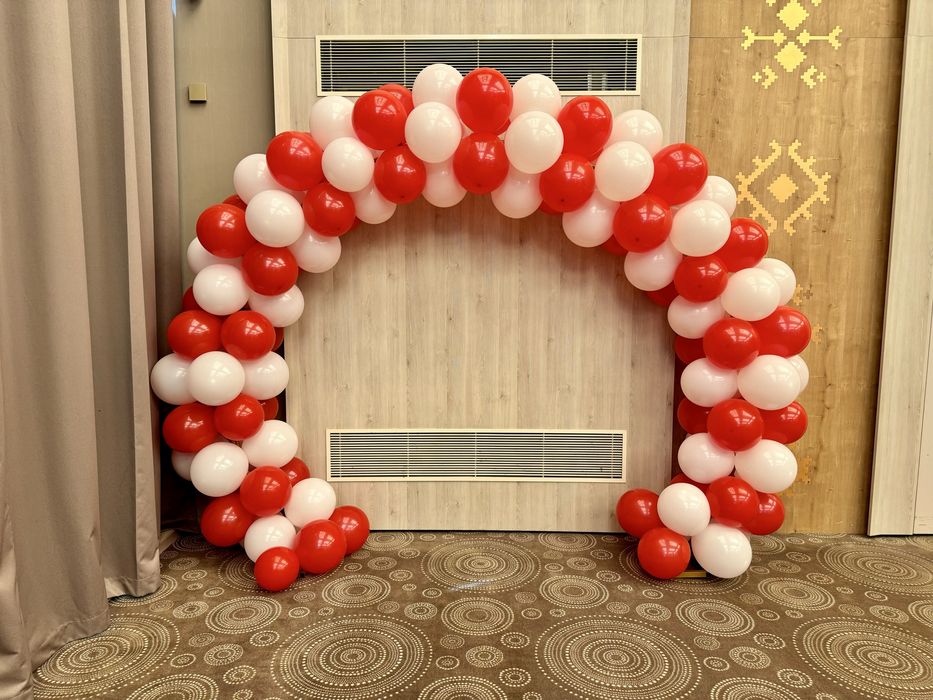 Arcada mare de baloane