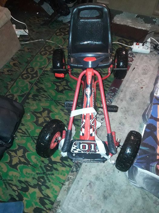 Детски карт с педали