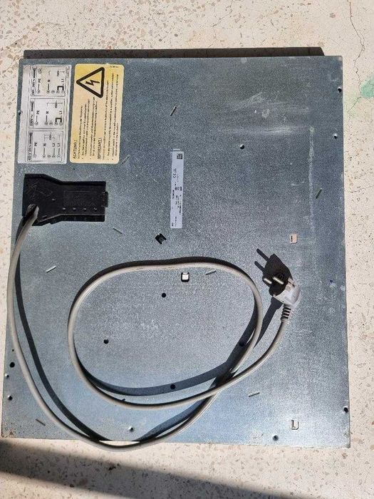 Стъклокерамичен плот .за вграждане 4 котлона с допълнителни зони