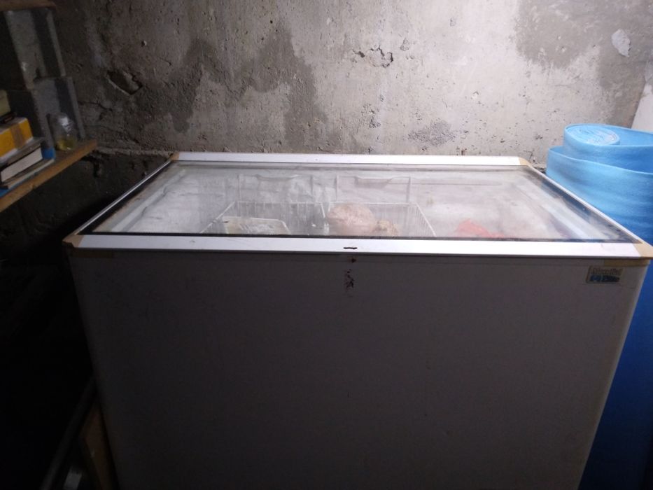 Vând lada frigorifica mare