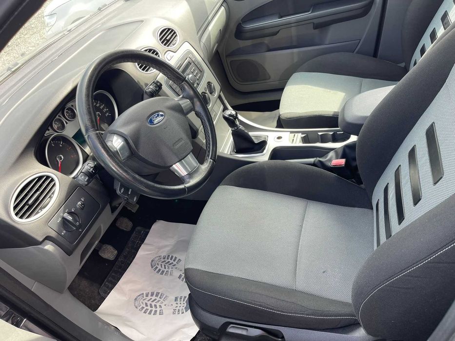 Ford Focus 2010 / 1.6 BENZINA