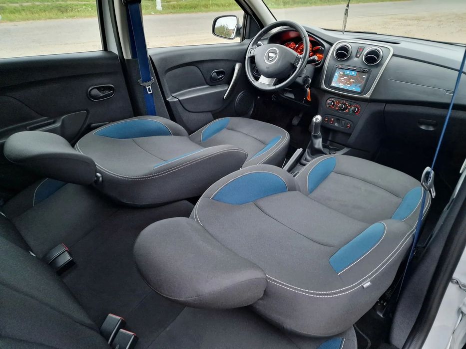 Dacia Logan Model ~ CELEBRATION ~ 898 benzina TCe ~ 90 CP ~ Euro 6 ~ NAVIGATIE