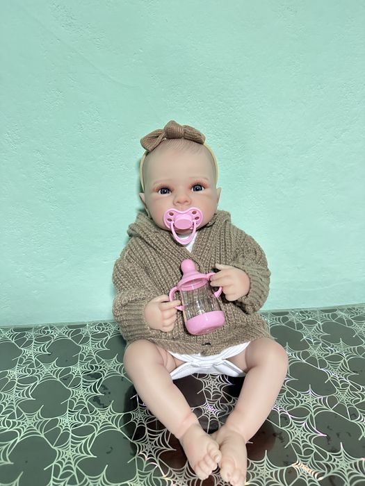 Papusa cauciuc culori vii