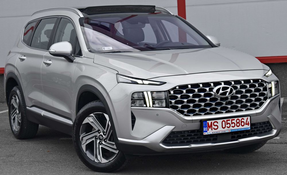 Hyundai Santa Fe~HTRAC~2021~Trapa~Facelift~Distronict~Keyless~4x4~GAR