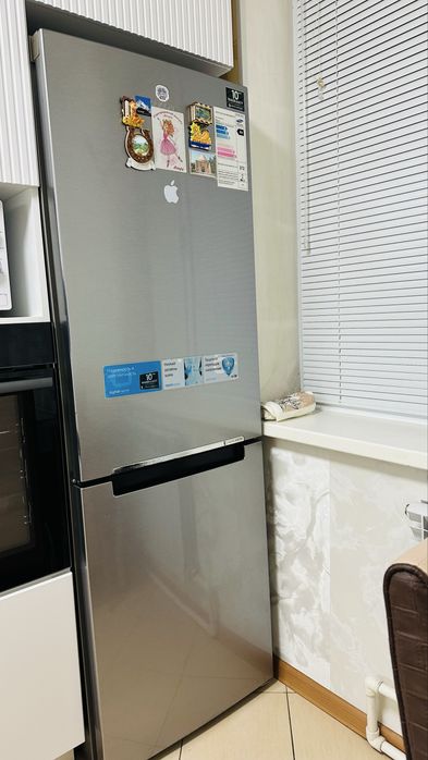 Продам холодильник