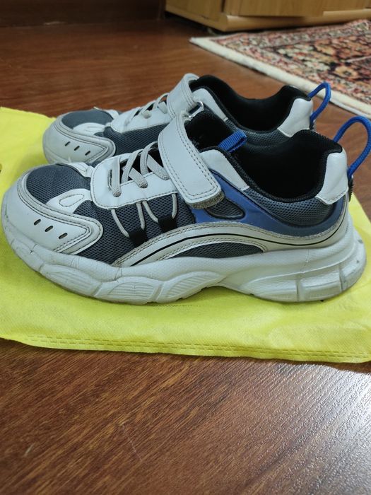 Кроссовки на мальчика