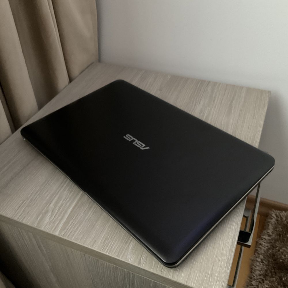 Asus i3gen6 windows 11 hdd 1000gb