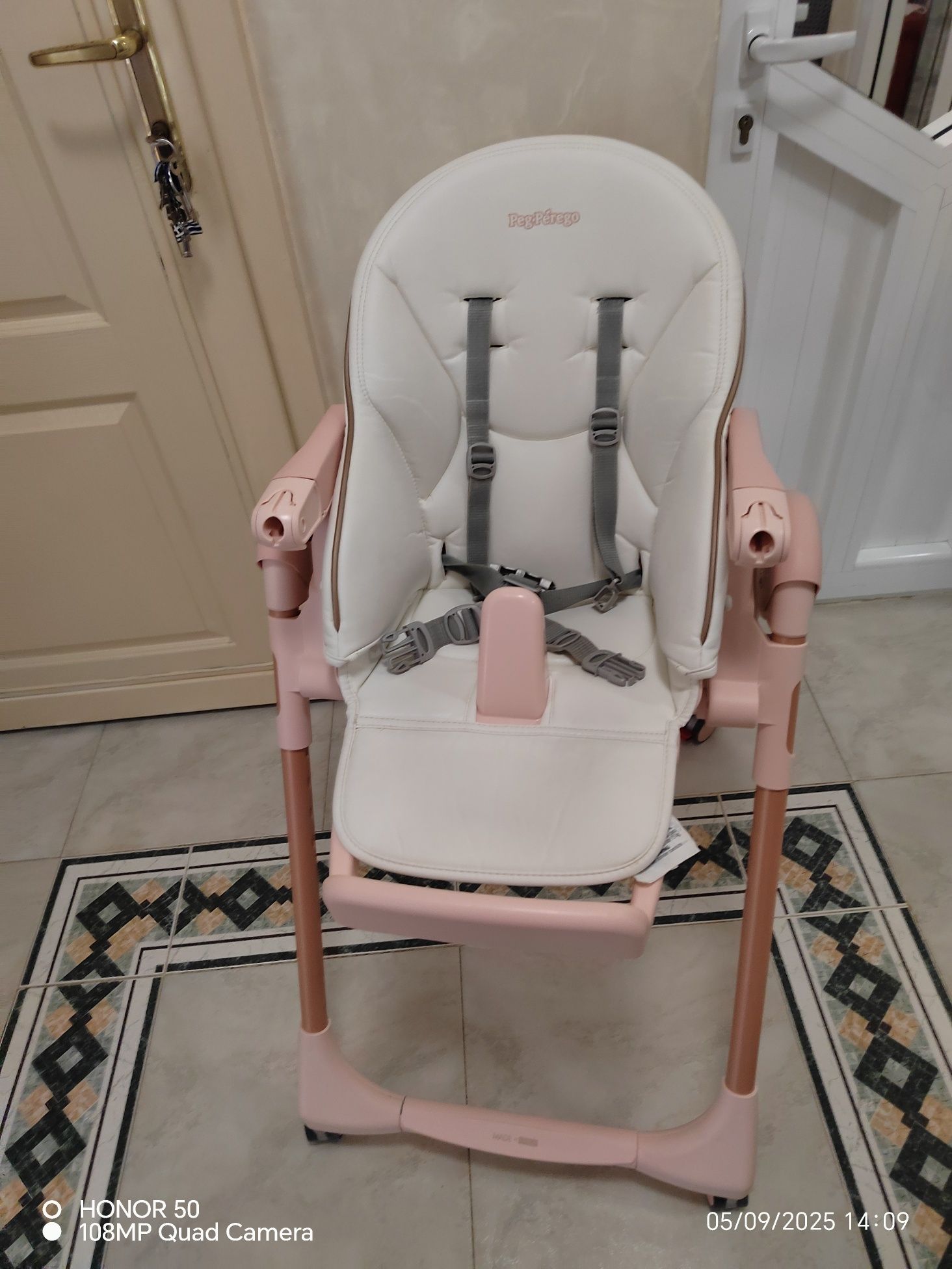 Столче за хранене peg perego follow me