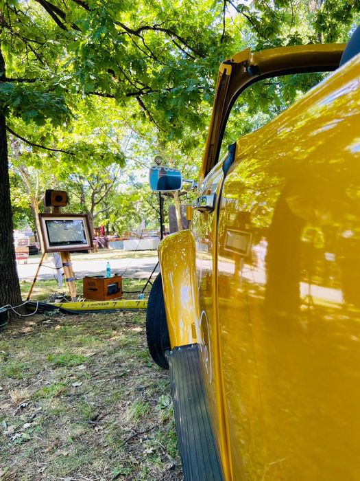 Cabina foto  platforma 360 videobooth photobooth aranjamente florale