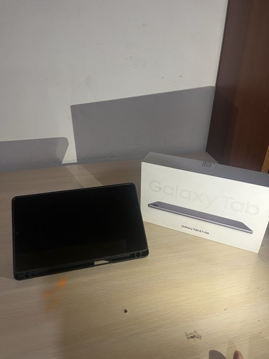 Продам планшет срочно