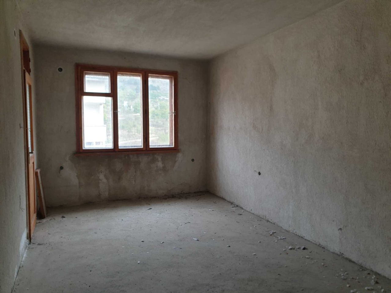 Продава се Многостаен апартамент в Карлово - 150 кв.м за 935 €/кв.м - Снимка #4