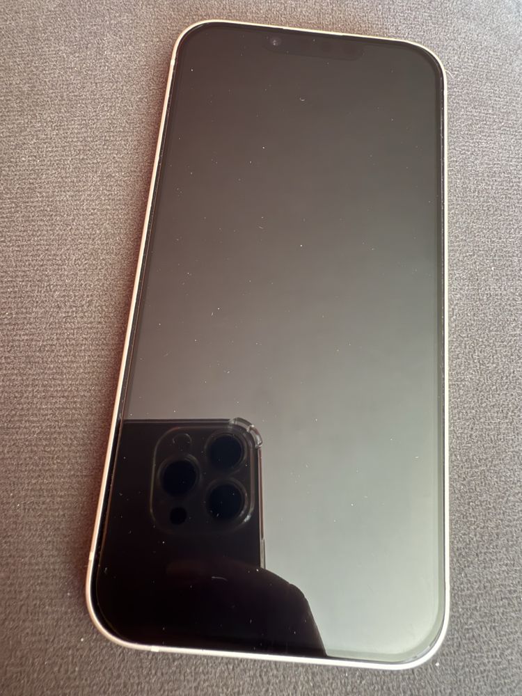 Продавам Iphone 14