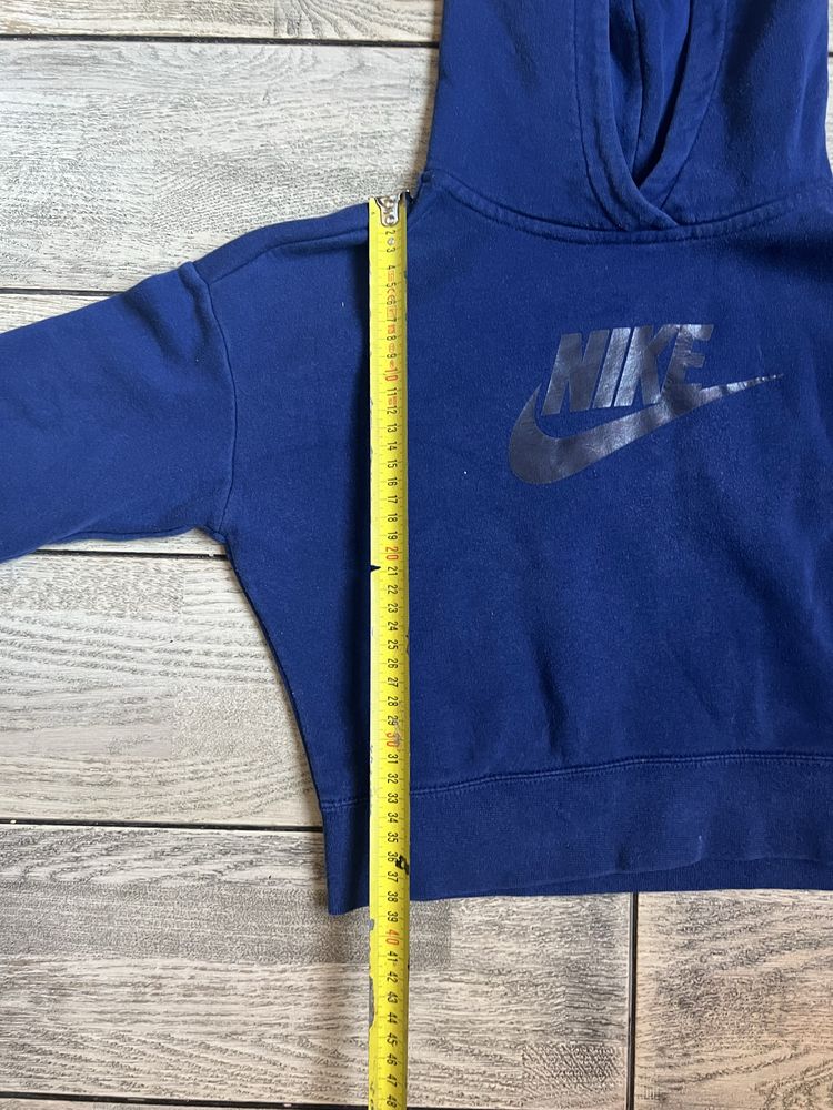 Nike детски суитчър размер L 140-150 crop top