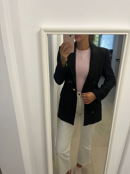 Sacou negru gros de la Zara
