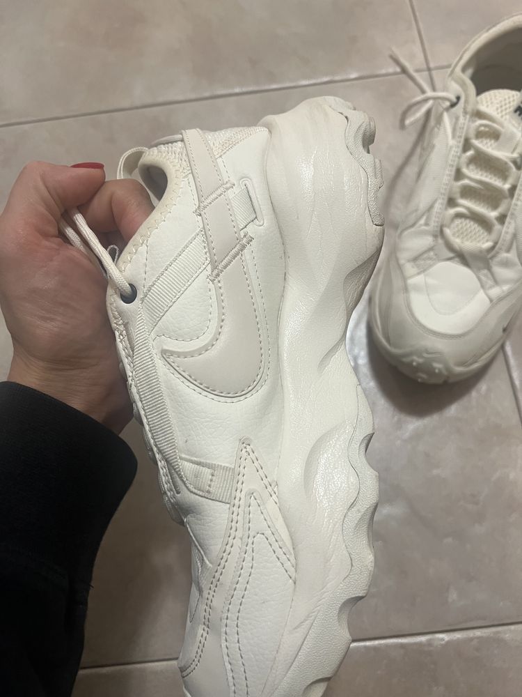 Маратонки Nike