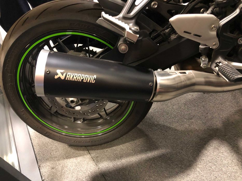 Motosikl Kawasaki Z900RS Café, 950 kub, AMERIKANKA