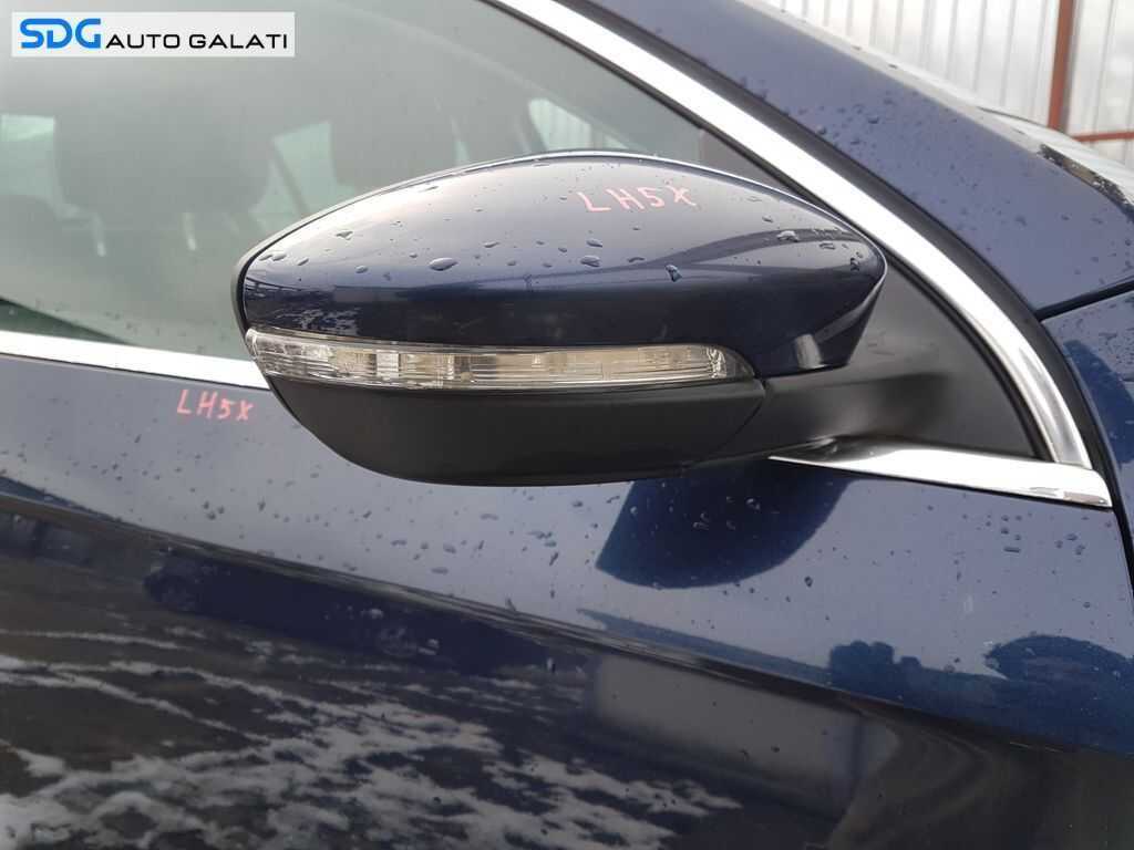 Oglinda Dreapta Electrica FARA Pliere Rabatare cu Lumina Ambientala VW Passat B7 2010 - 2015 Culoare LH5X