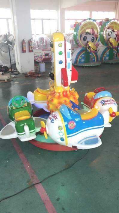 Vand carusel cu 4 avioane cu fise kiddy ride