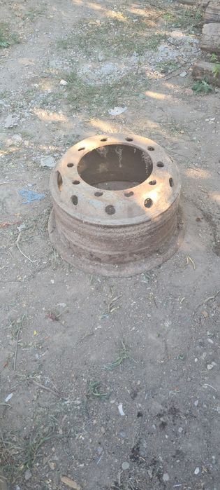 Pirostrie Ceaun volă