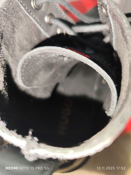 HUGO - оригинални мъжки боти