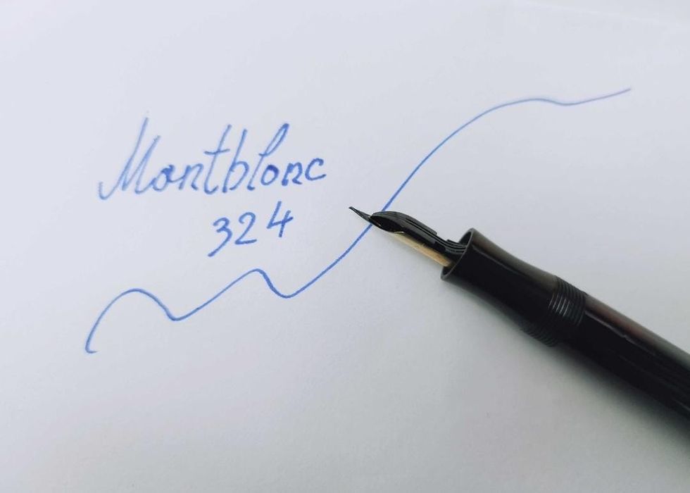 Stilou Montblanc 324 rar , penita aur 14K, piston telescopic, Germania