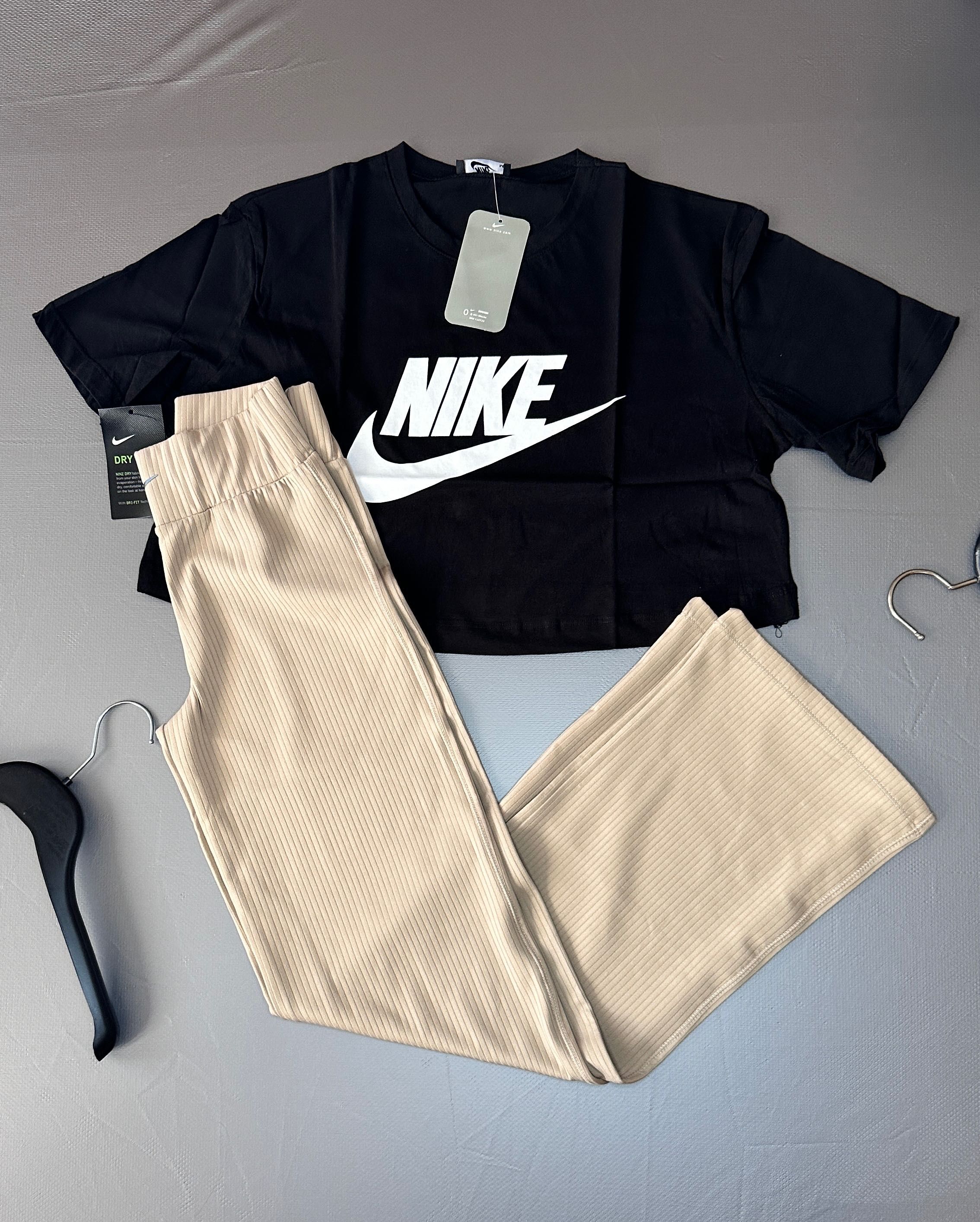 Дамски панталон Nike