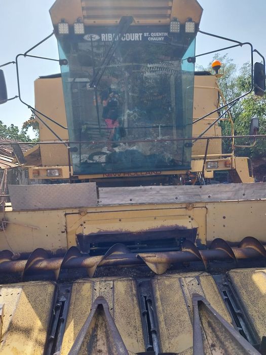 Vând combina si utilaje agricole