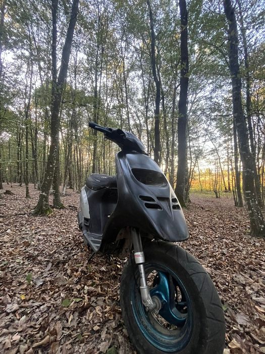 Vând sau schimb Piaggio 80cc 2t cu Cross kxd 125 sau orice Cross