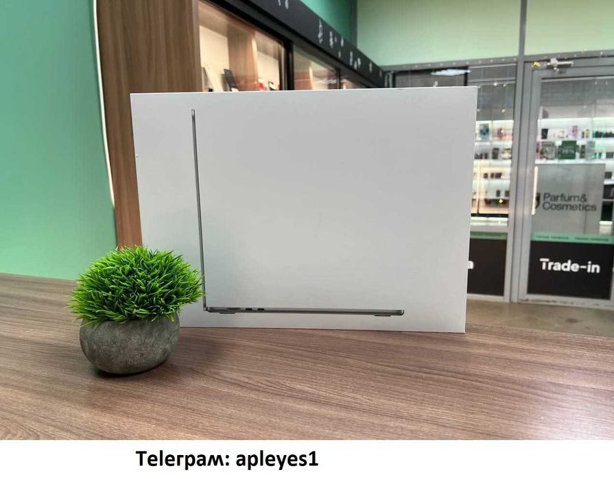 Apple MacBook Air 15 M2 2023 8GB 256GB