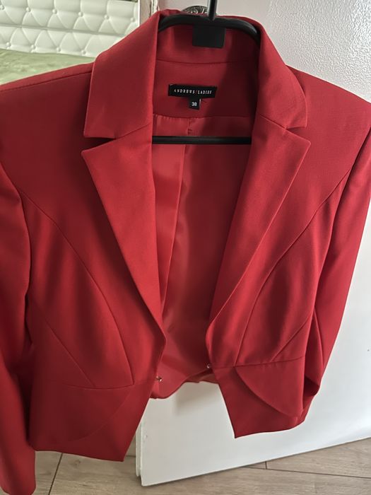 Червено Сако Andrews Ladies Ново