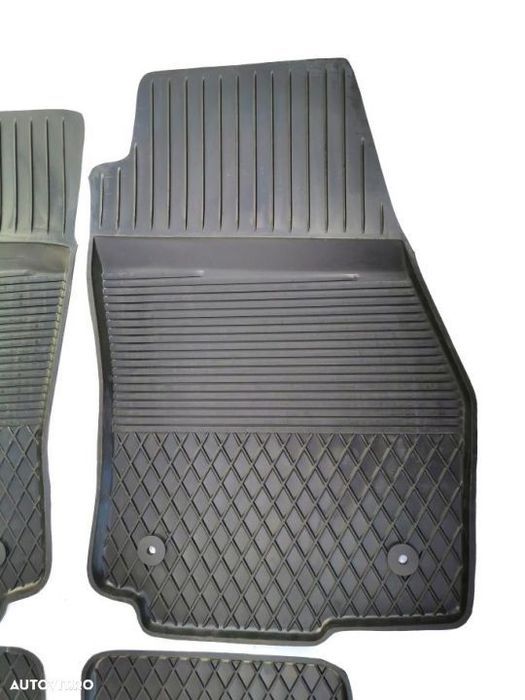 Covorase cauciuc Opel Astra G, H, Zafira 1, 2 cu clipsuri de prindere