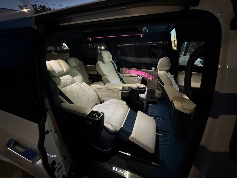 Zeekr 009 sotiladi yengil yil aksiyasi