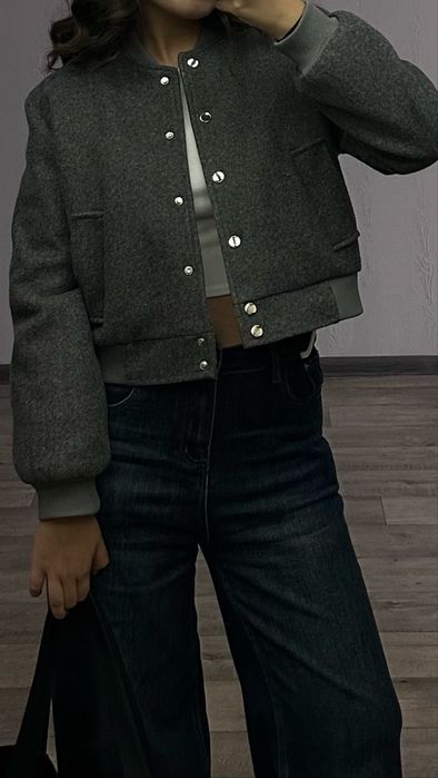 Бомбер от Zara. А