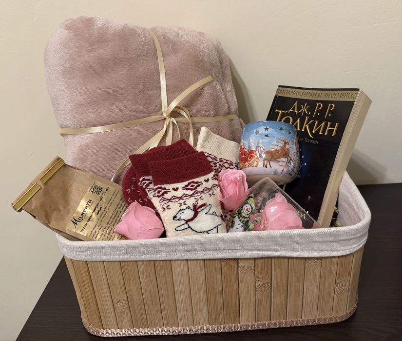 Подаръчна кошница за Коледа