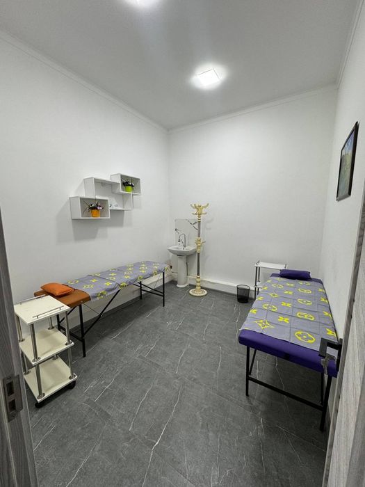 Аренда комната в салоне.