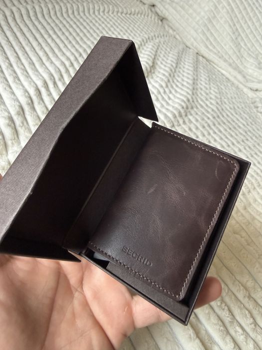 Portofel Secrid nou slim