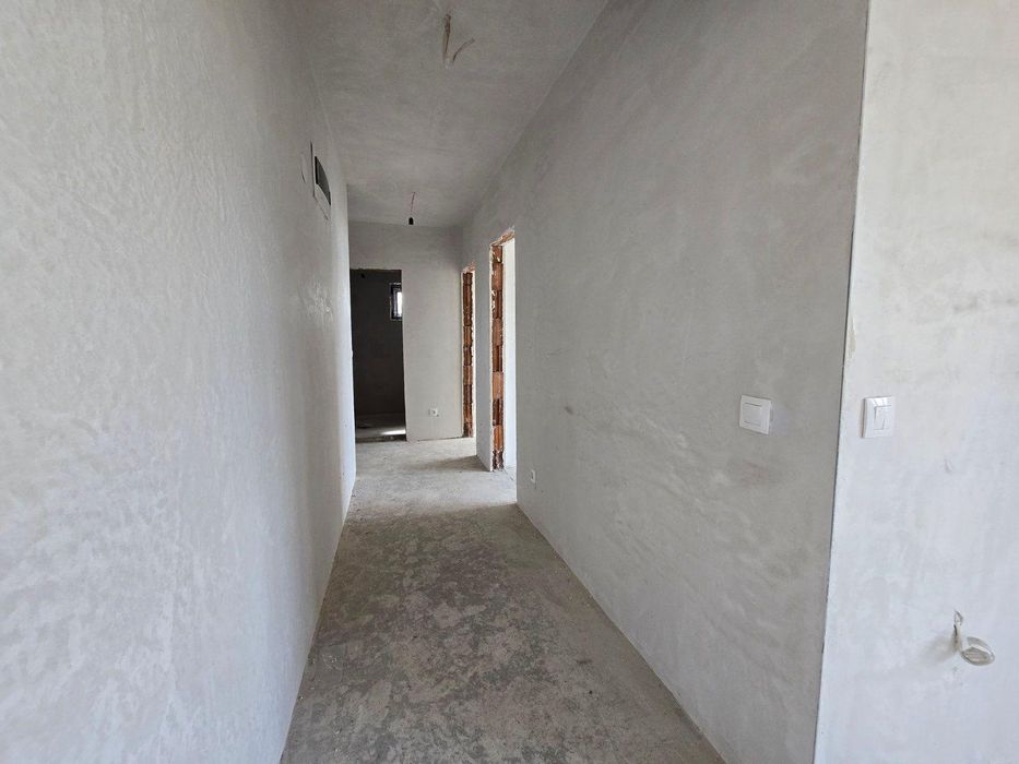 Продава се Тристаен апартамент в София, Левски - 155 кв.м за 1581 €/кв.м - Снимка #2