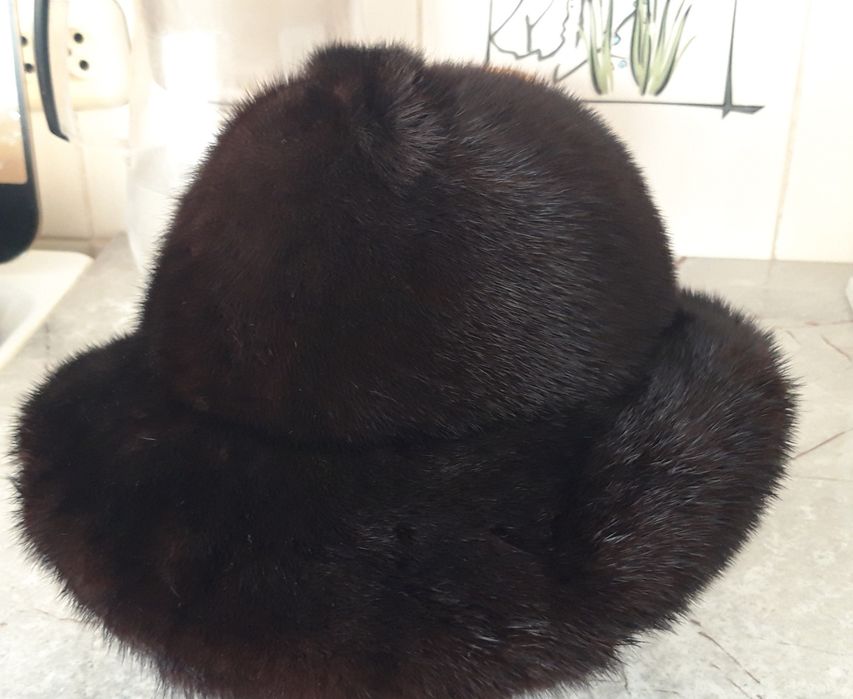 Продам женскую норковую шапку