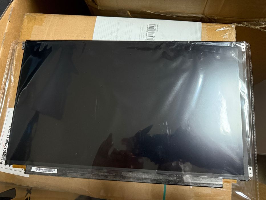 Display 15,6" SHARP LQ156M1JW03