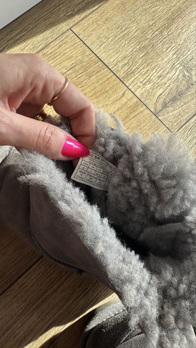 Ghete ugg piele intoarsa marimea 33,5